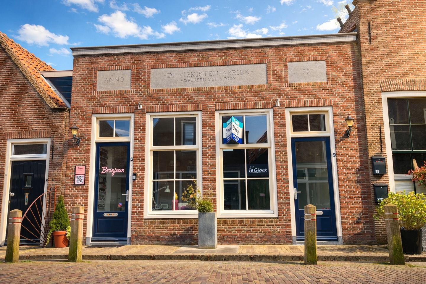 Bekijk foto 1 van Zuideinde 30