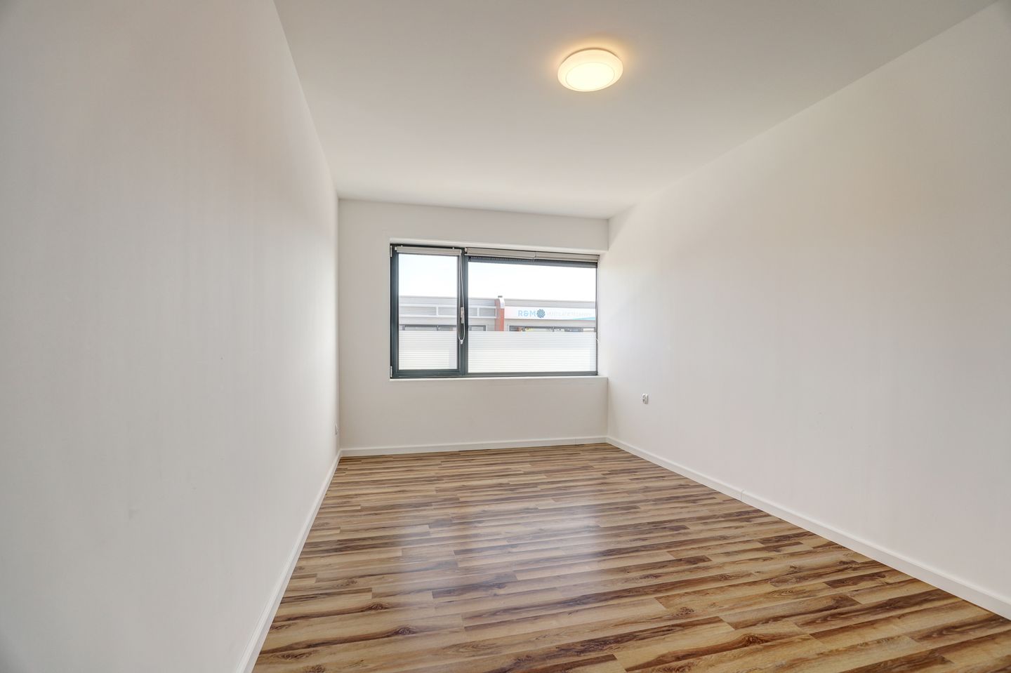 View photo 3 of J. Keplerweg 8-N