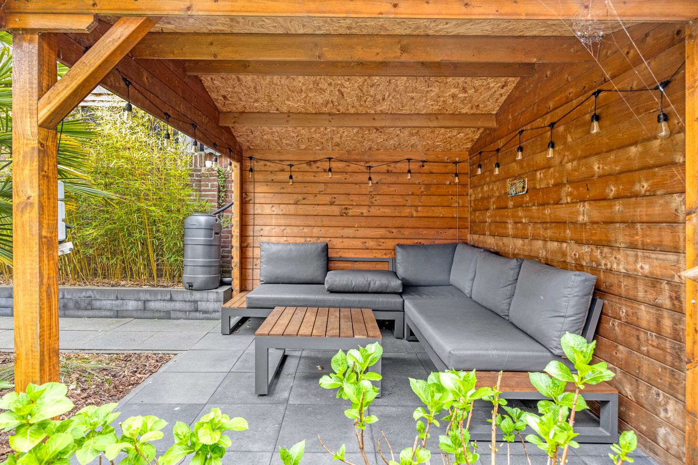 Move-in ready semi-detached home with A+ energy label, garage and solar panels in Made-Oost — 44