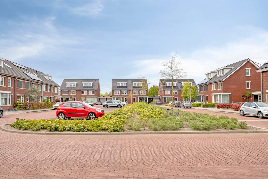 Move-in ready semi-detached home with A+ energy label, garage and solar panels in Made-Oost — 46