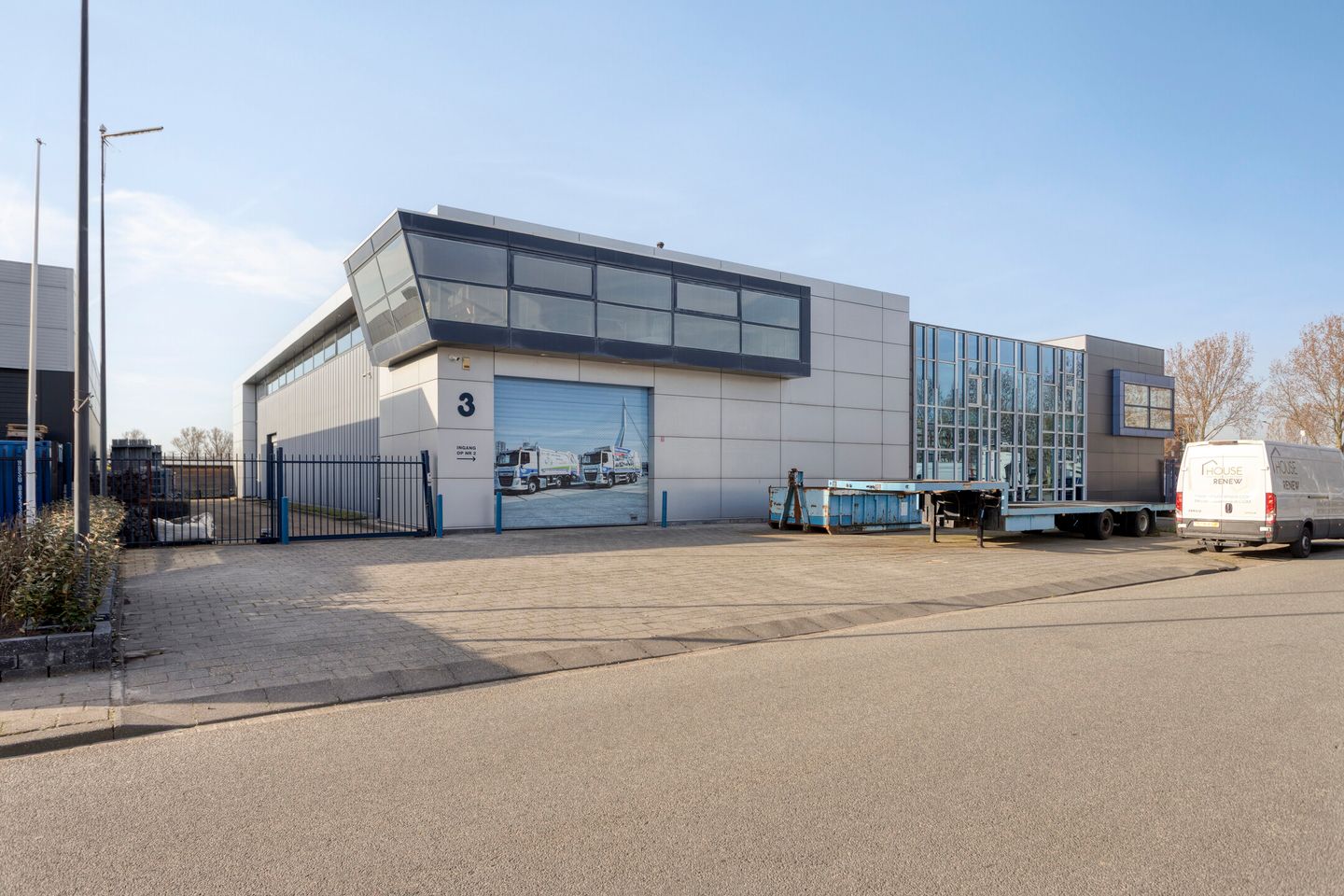 Bekijk foto 1 van Naaldwijkseweg 2-3