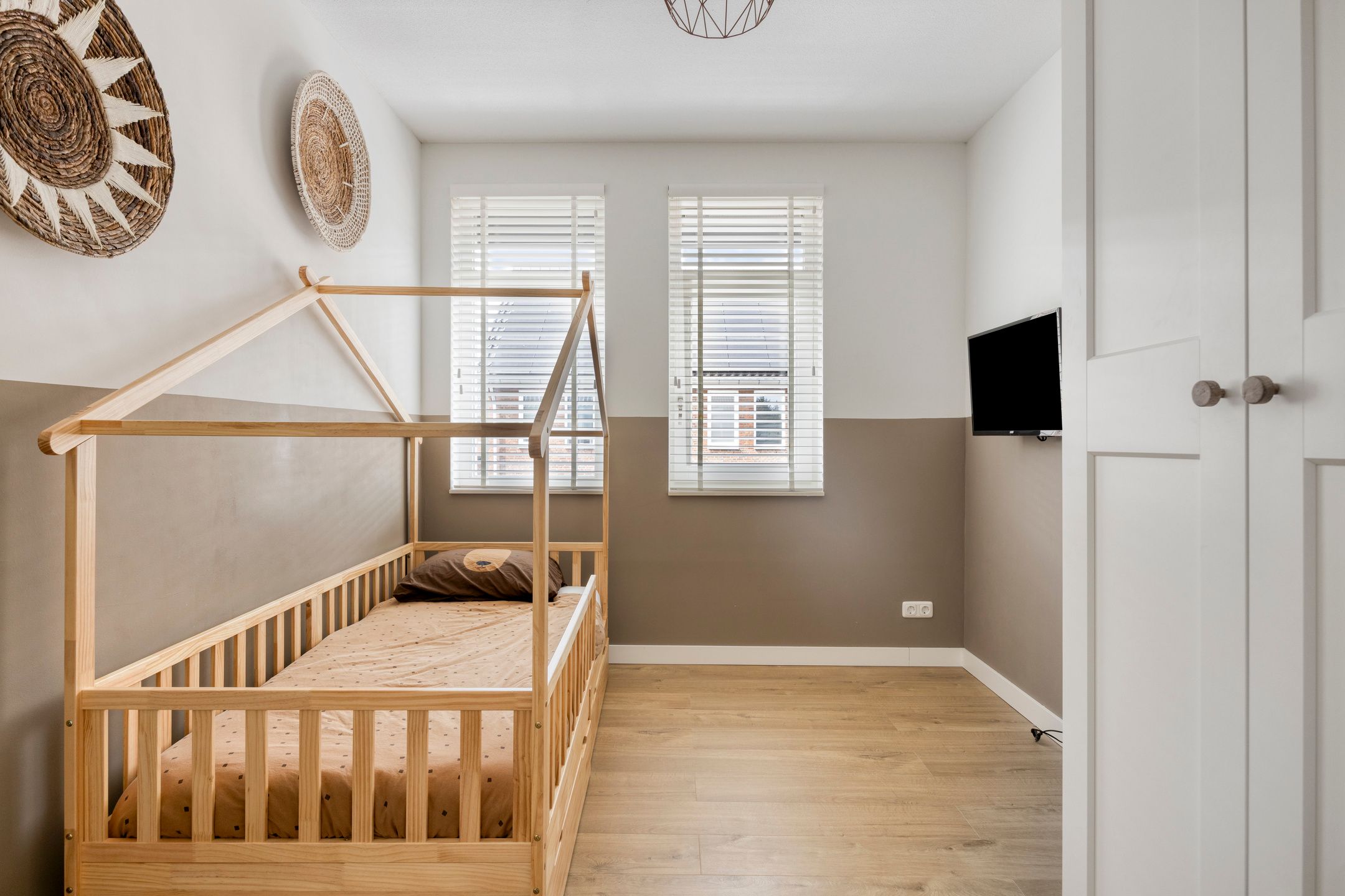 Move-in ready semi-detached home with A+ energy label, garage and solar panels in Made-Oost — 27
