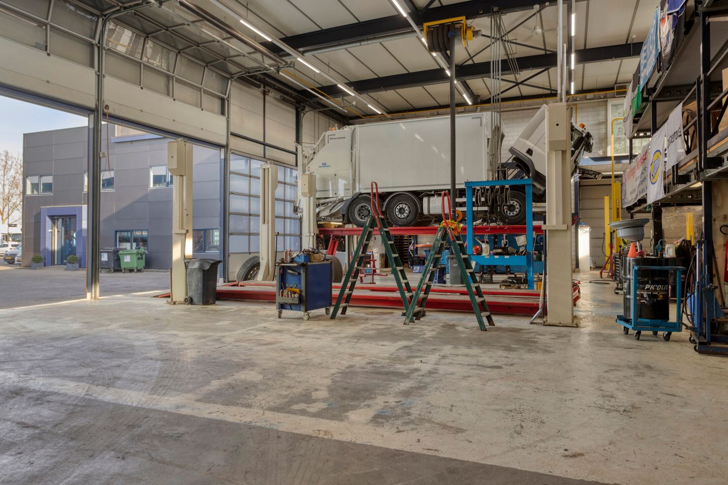 View photo 4 of Naaldwijkseweg 3