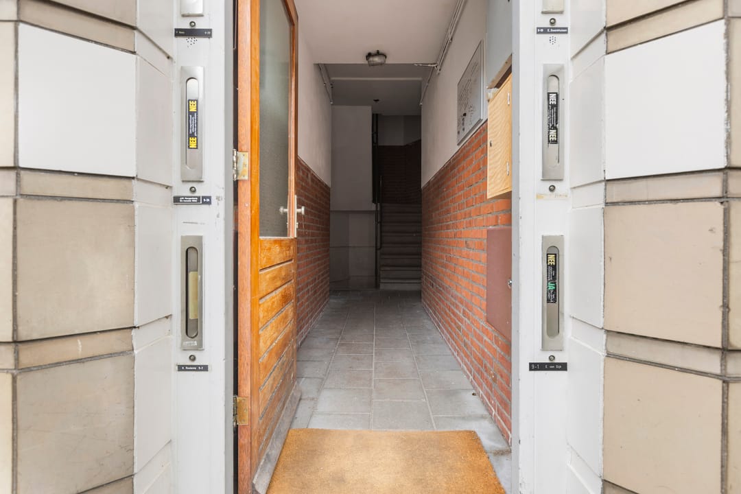 Photo 8 of Wassenberghstraat 9-2