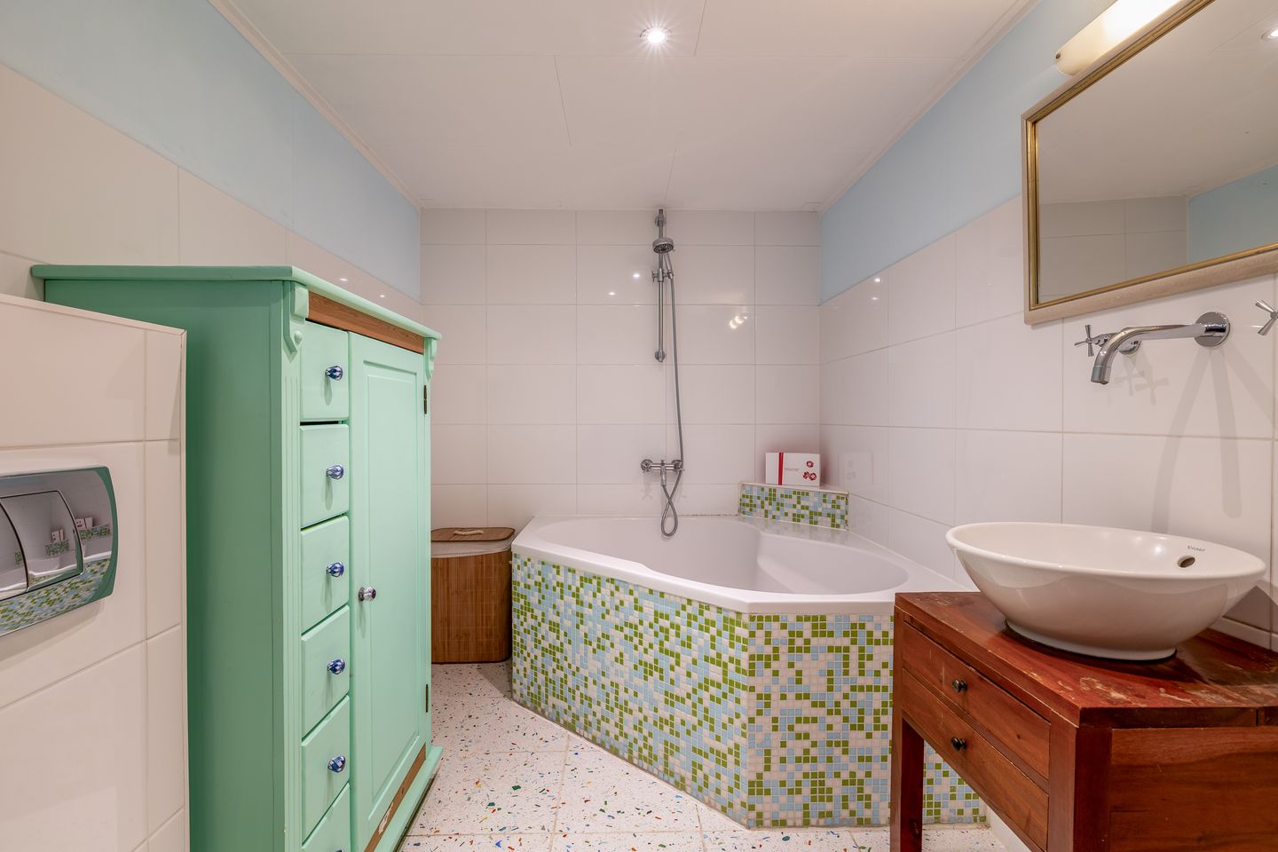 Photo 4 of Kruisweg 19