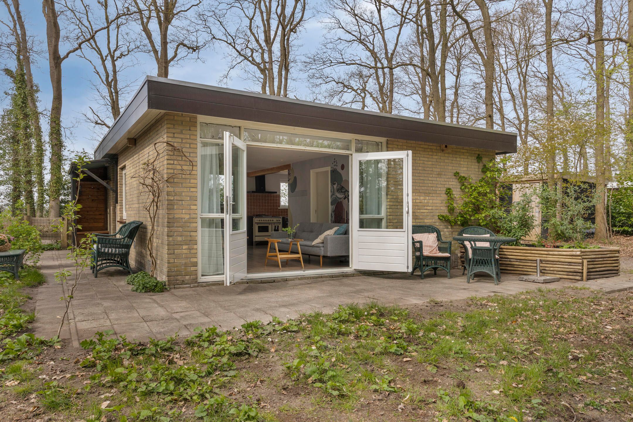 1-bedroom freehold villa in Zorgvlied — photo 1 of 5