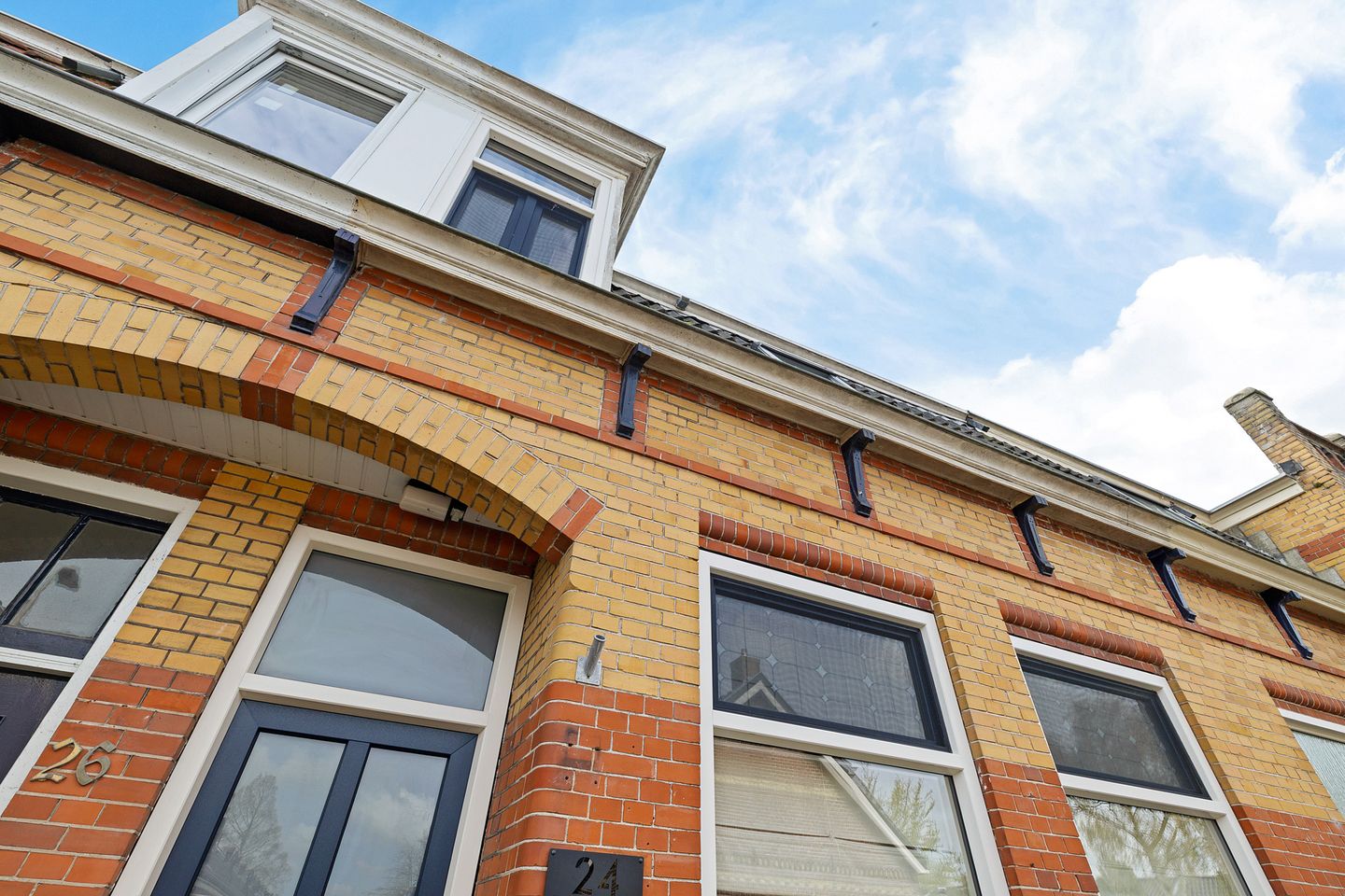 Foto 10 van Woudstraat 24