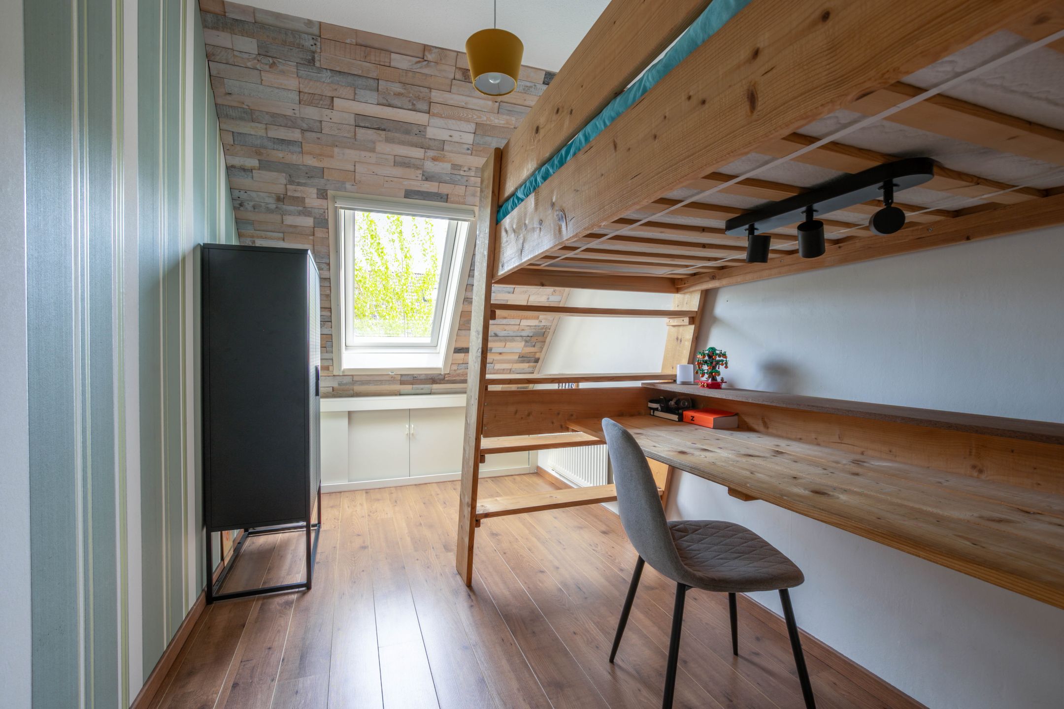 Photo 12 of Arthur van Schendelstraat 3