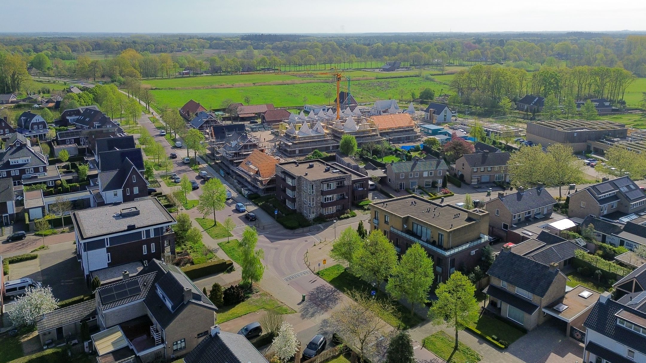 Light apartment with 2 bedrooms near nature and village amenities — 30