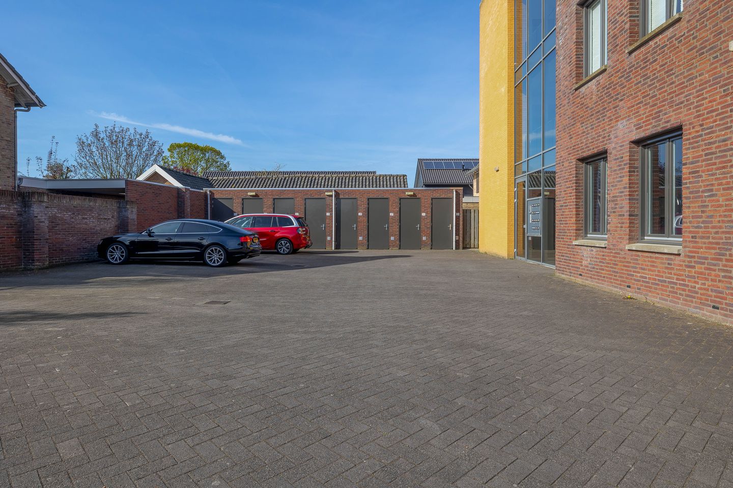 Light apartment with 2 bedrooms near nature and village amenities — 25
