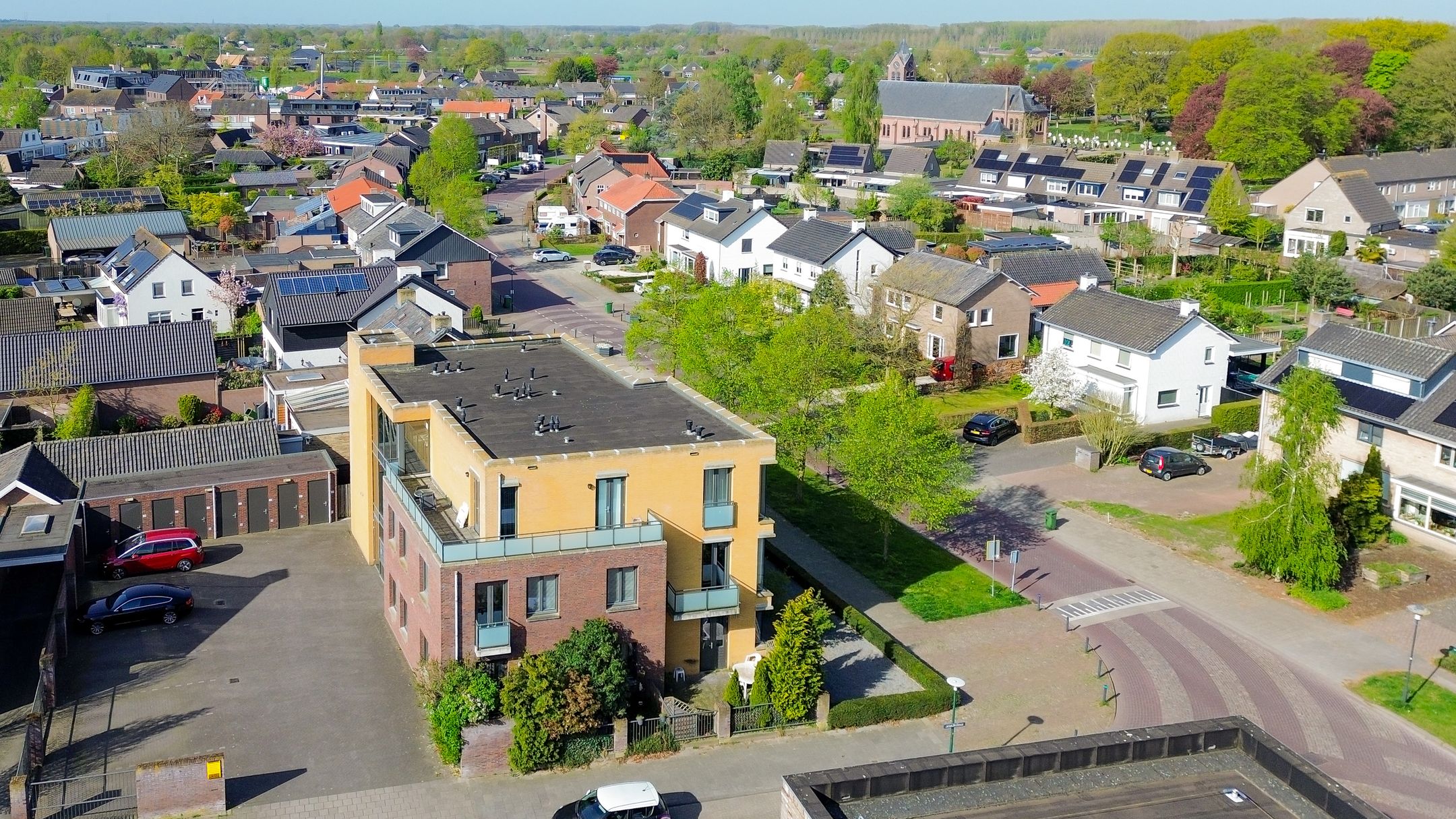 Light apartment with 2 bedrooms near nature and village amenities — 27