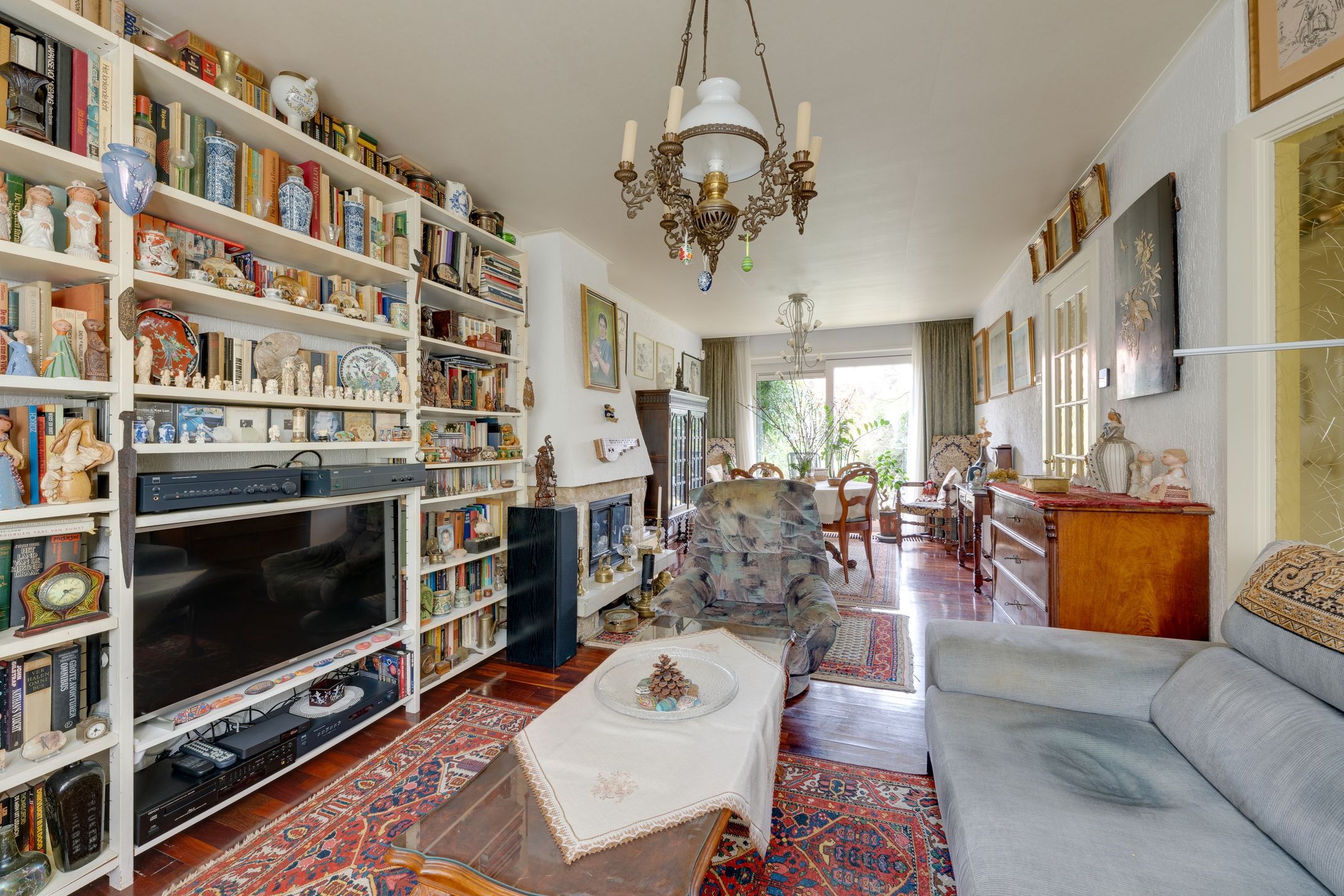 Foto 15 van De Surmontstraat 10