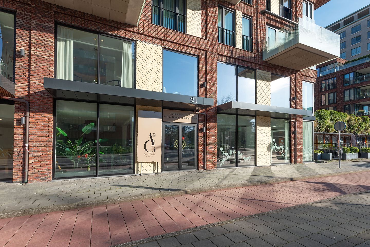 Bekijk foto 1 van Van Heuven Goedhartlaan 21