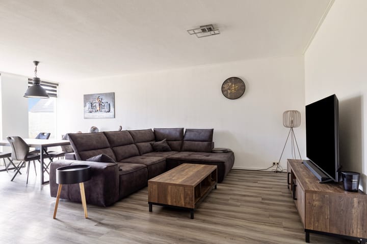 Tussenwoning te koop: de Schans 17A, Leek