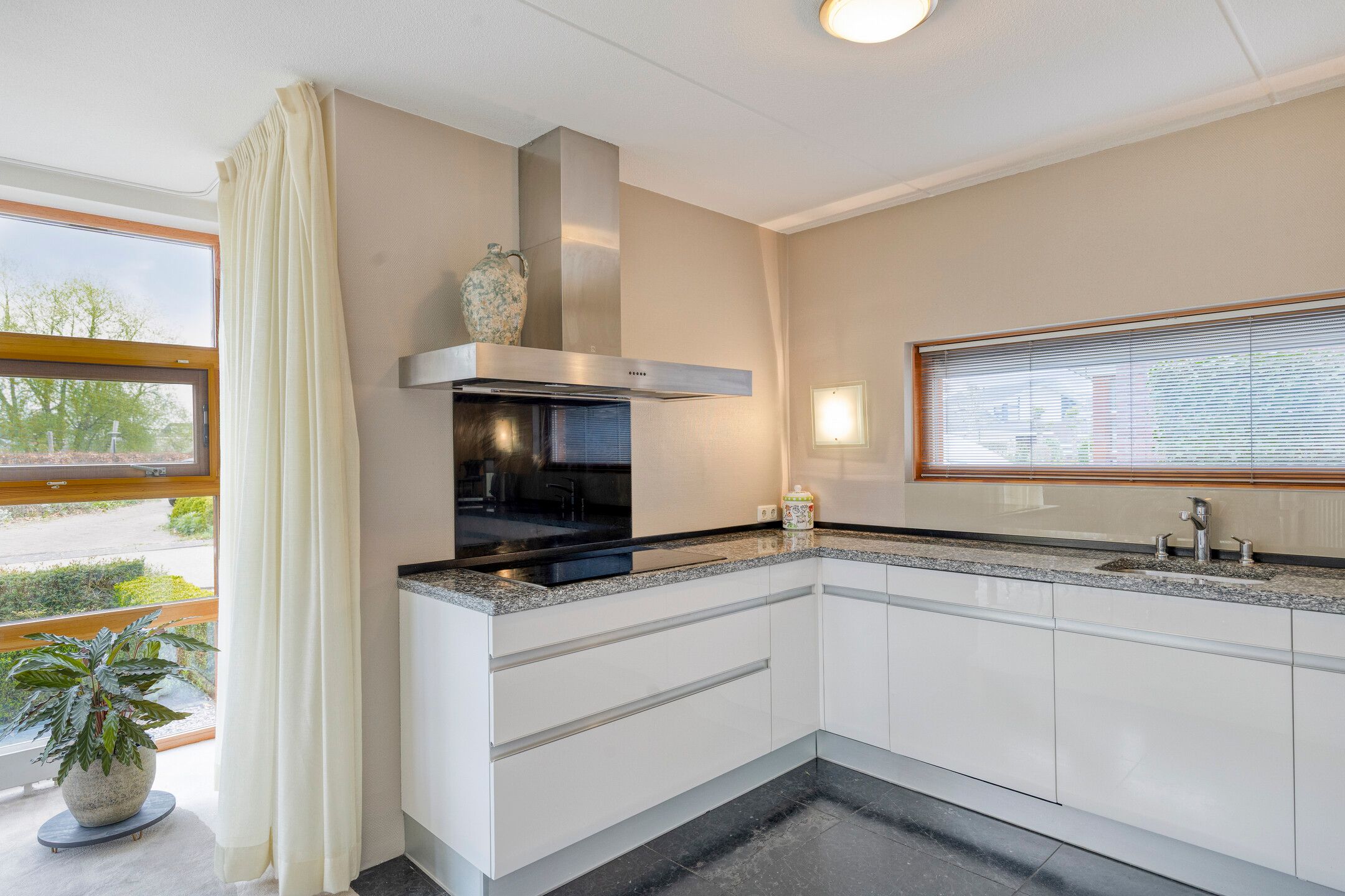 Photo 12 of de Jongstraat 2