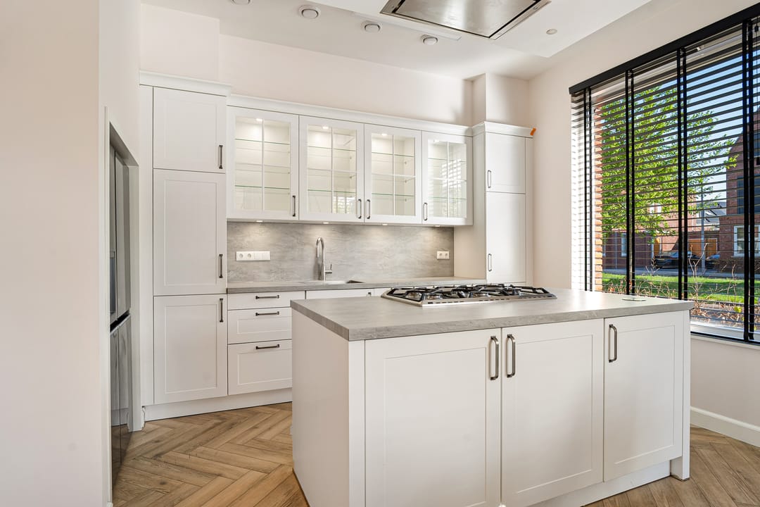 Spacious Corner House with Six Bedrooms and Garage in Rotterdam Zestienhoven — 22
