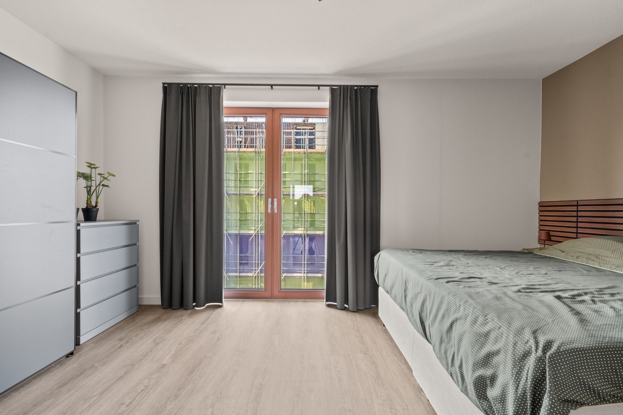 Photo 42 of Laan van Verzetsstrijders 42