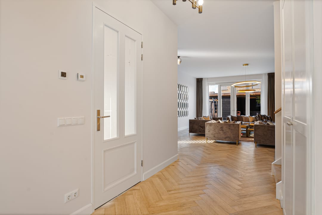 Spacious Corner House with Six Bedrooms and Garage in Rotterdam Zestienhoven — 13