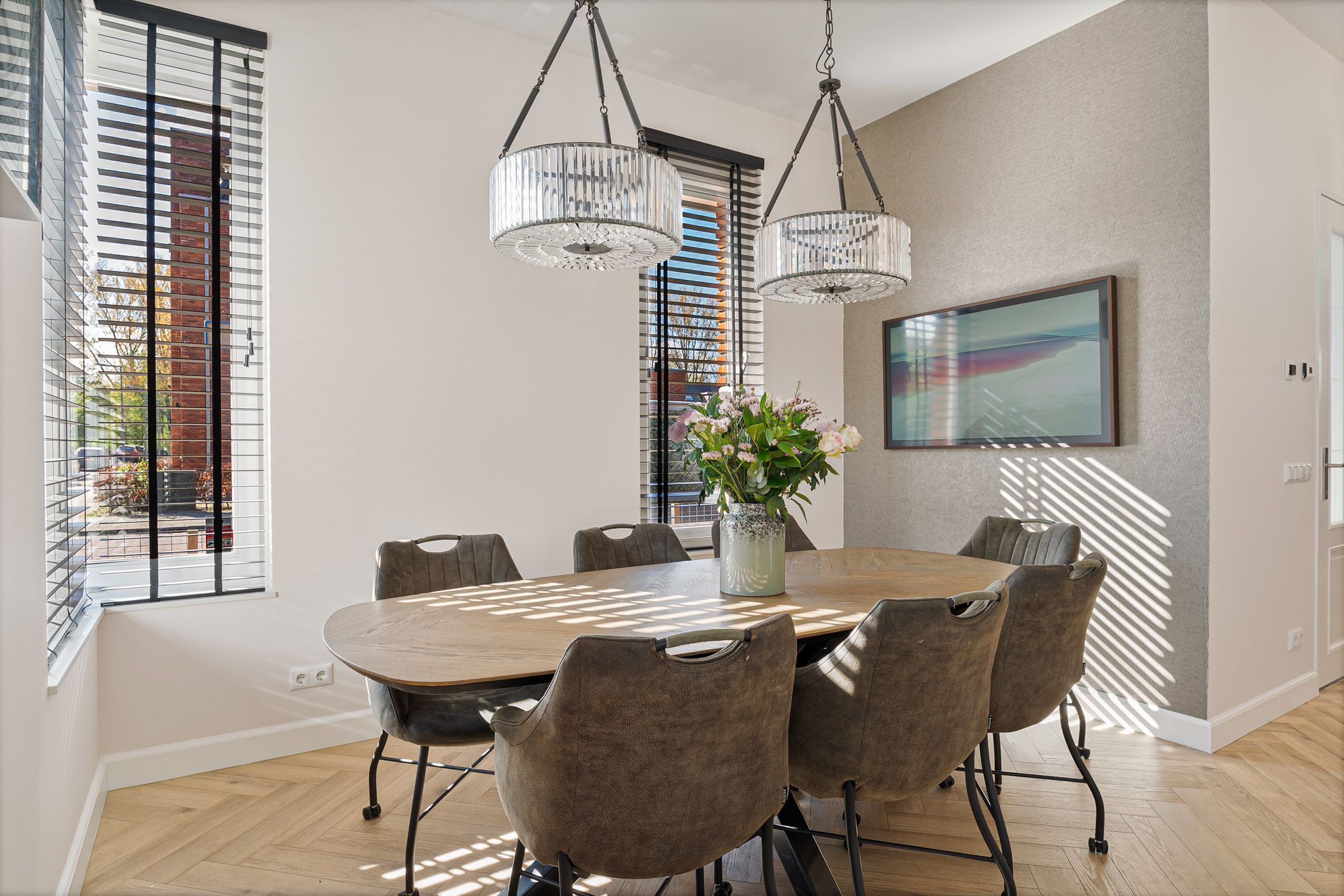 Spacious Corner House with Six Bedrooms and Garage in Rotterdam Zestienhoven — 21