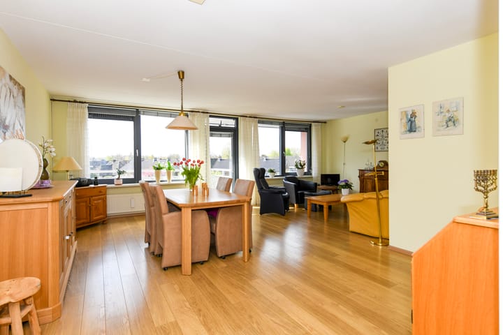 Foto 3 van Plein 2000 85