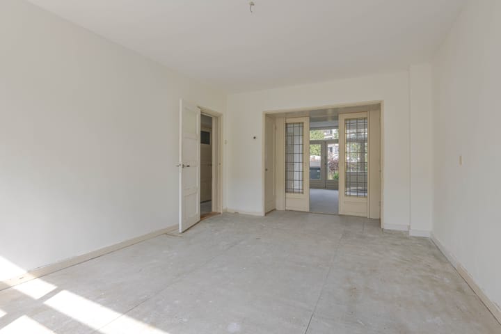 Foto 2 van Van Beuningenstraat 16-C