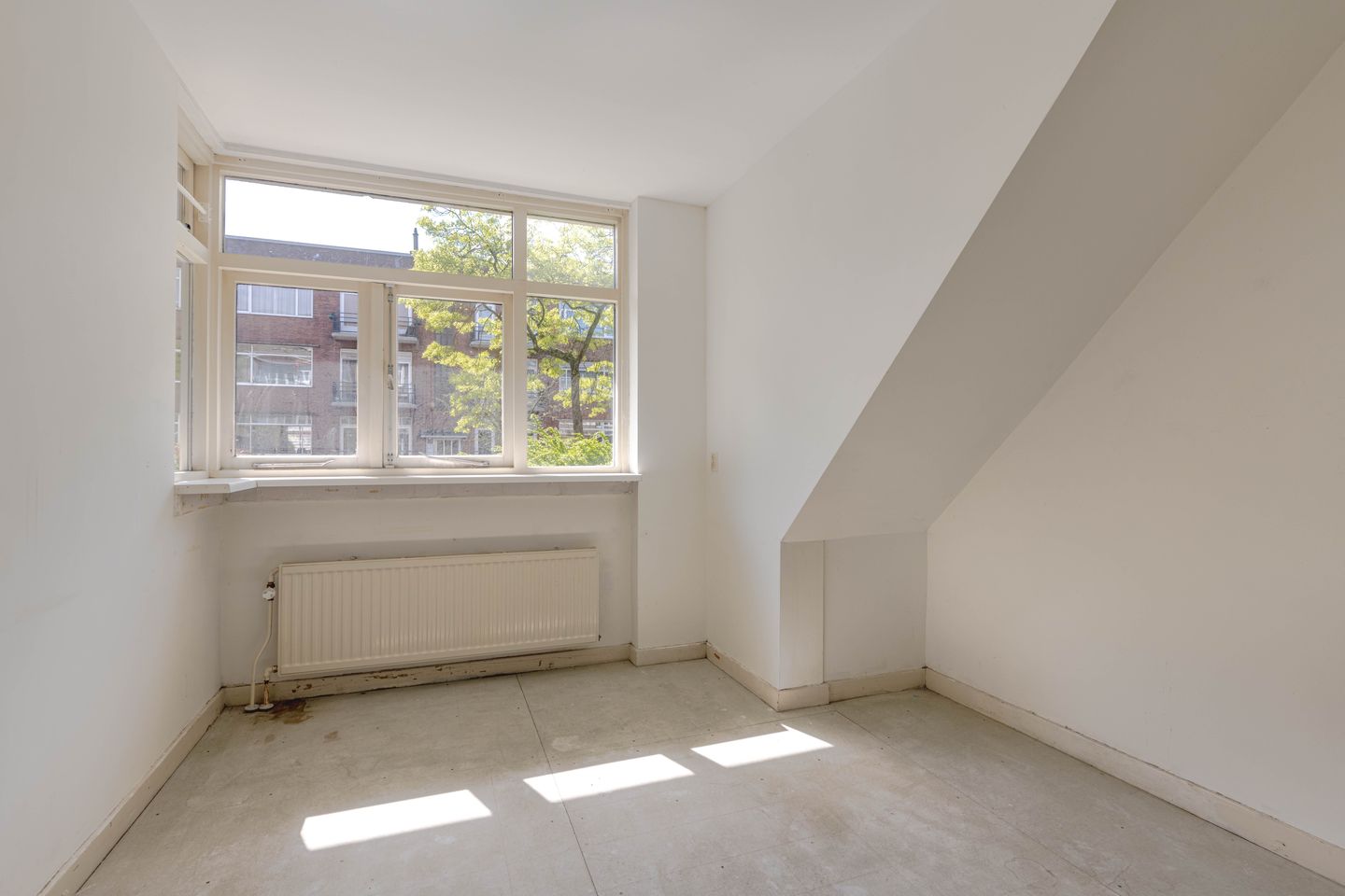 Foto 19 van Van Beuningenstraat 16-C