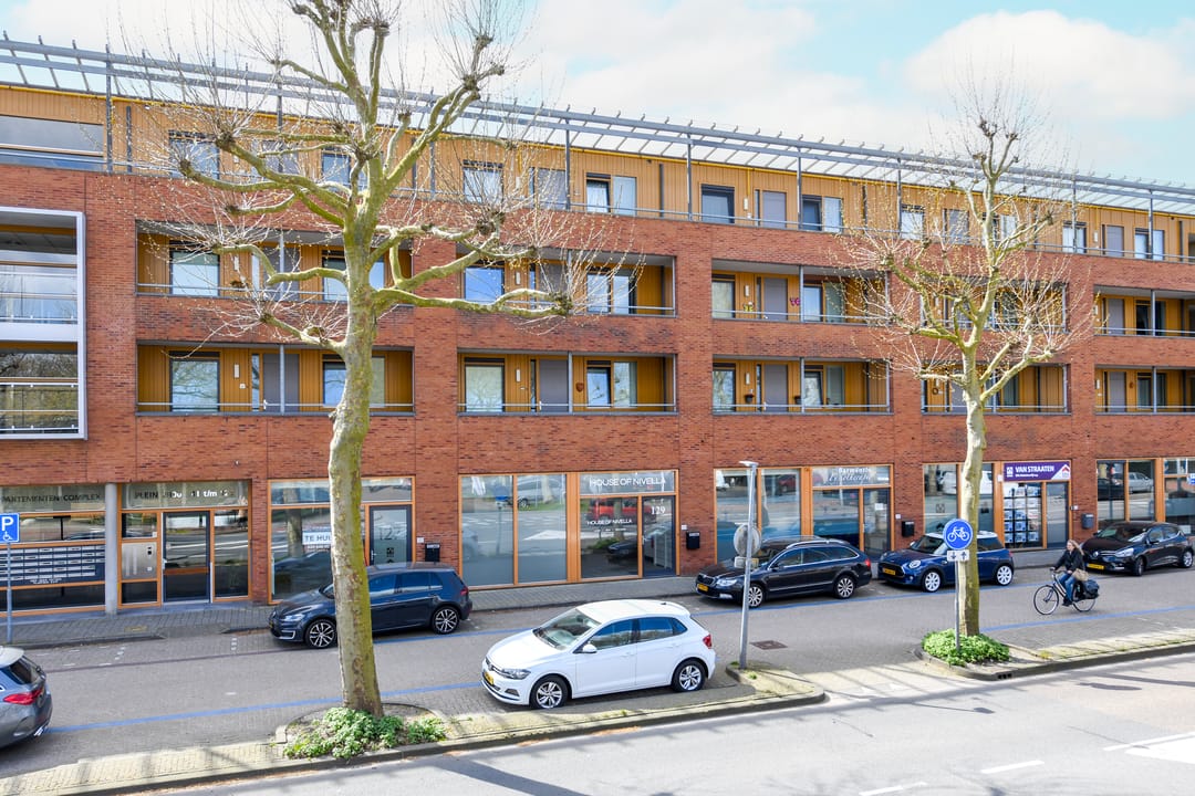 Foto 1 van Plein 2000 85