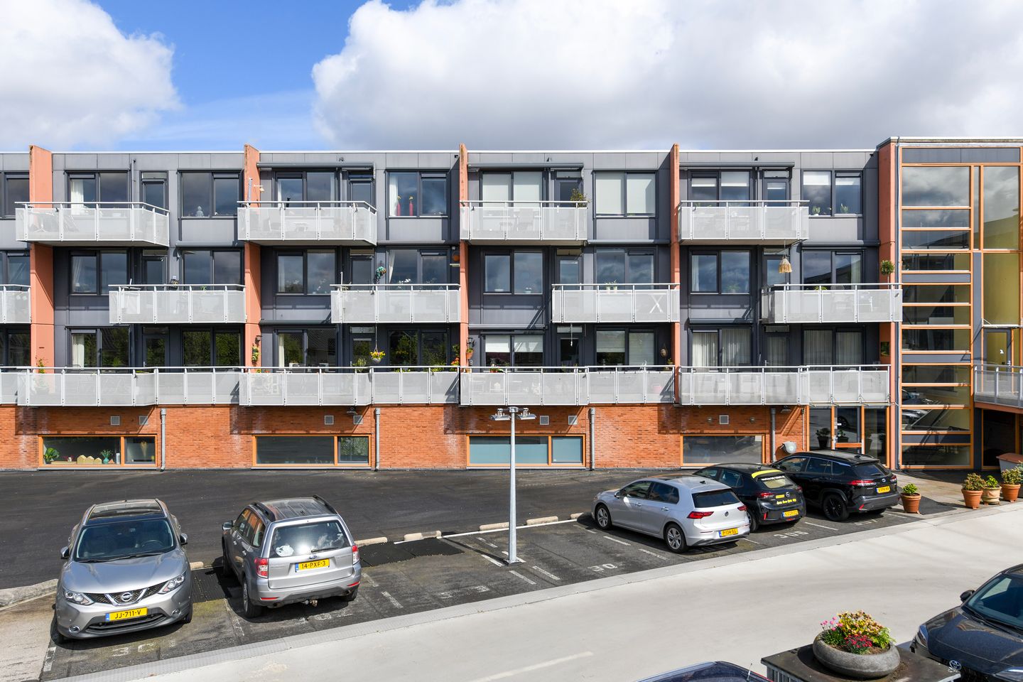 Foto 19 van Plein 2000 85