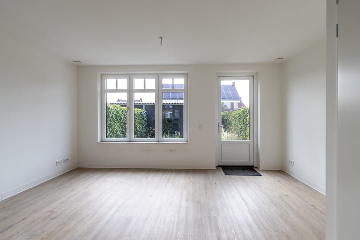 Photo 5 of Venakker 12