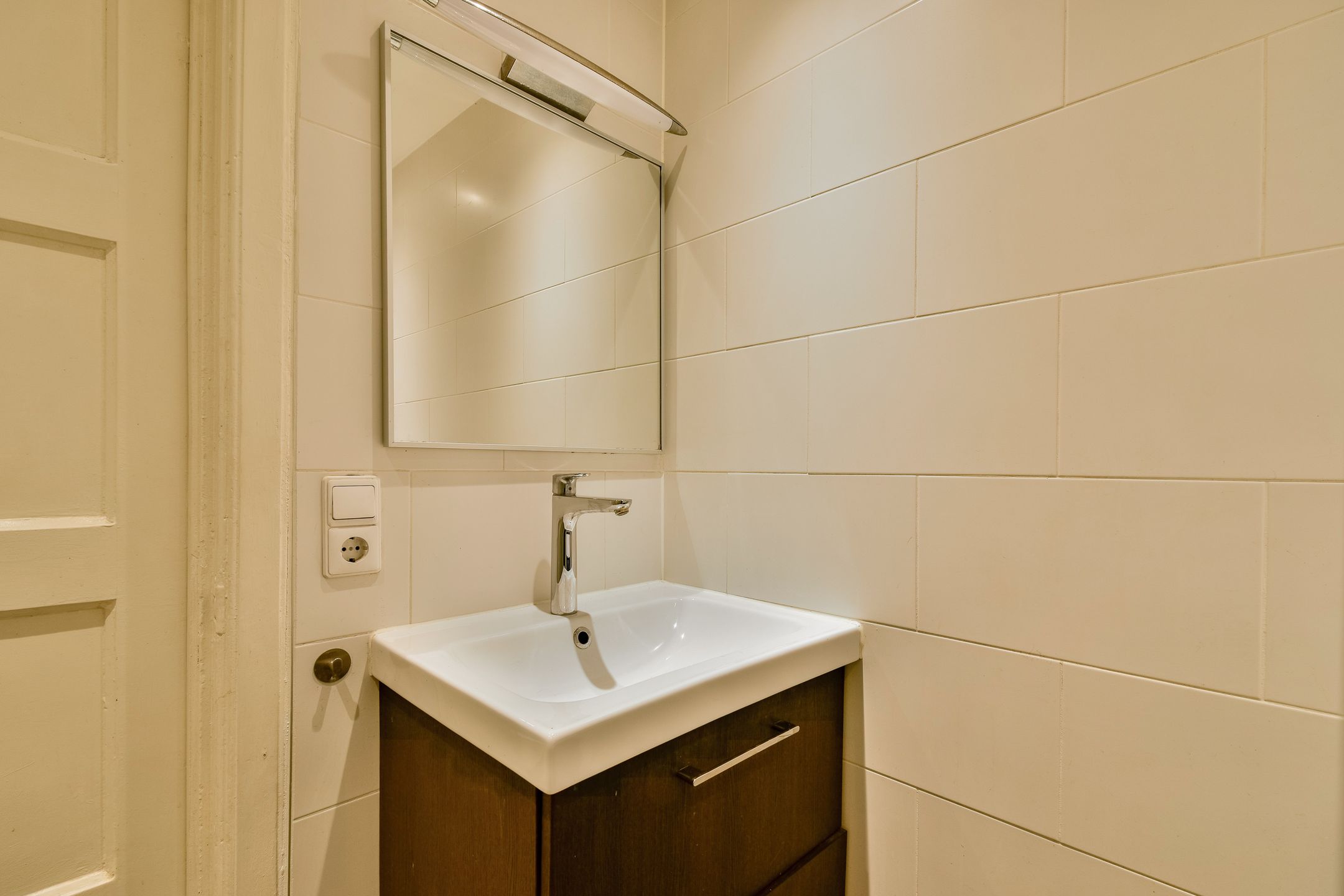 Bright 2-Bedroom Apartment with Park View and Sunny Balcony in Amsterdam West — 18