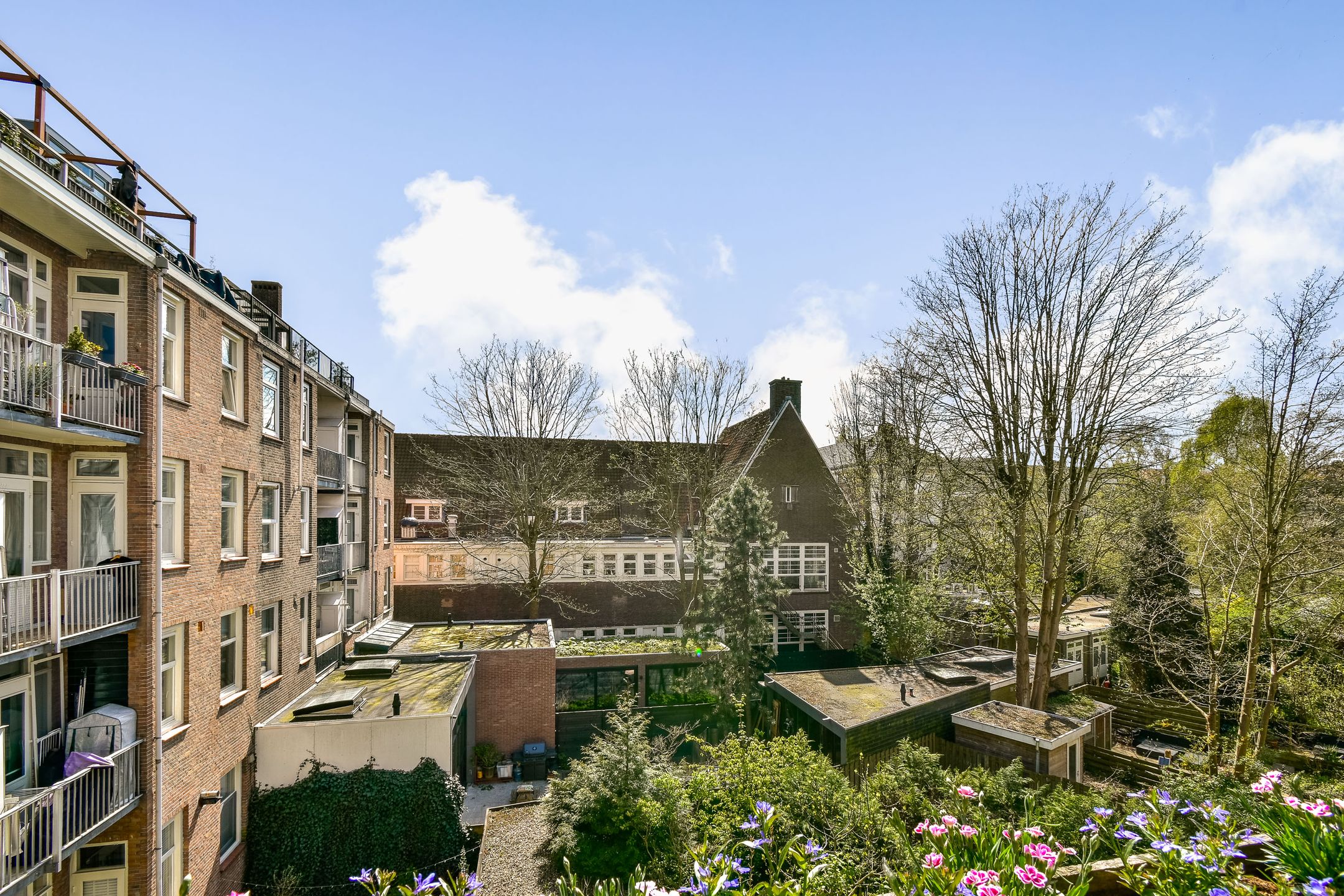 Bright 2-Bedroom Apartment with Park View and Sunny Balcony in Amsterdam West — 12