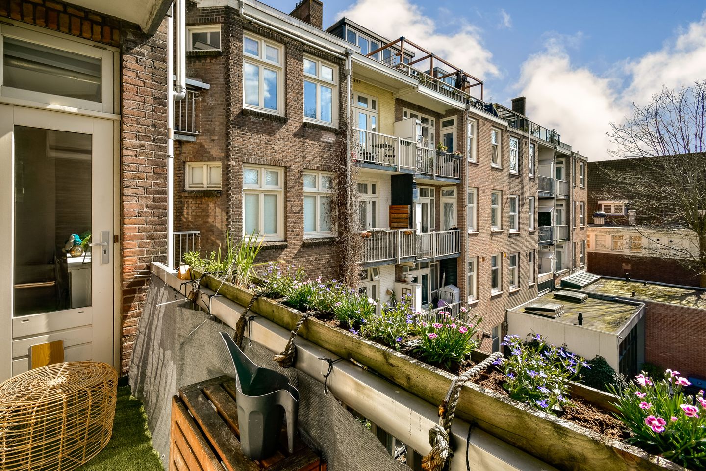Bright 2-Bedroom Apartment with Park View and Sunny Balcony in Amsterdam West — 10