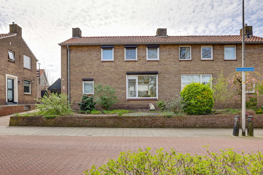 Photo 1 of Schoolstraat 21