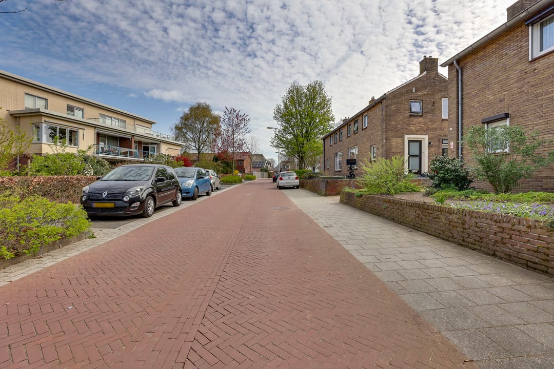 Photo 31 of Schoolstraat 21