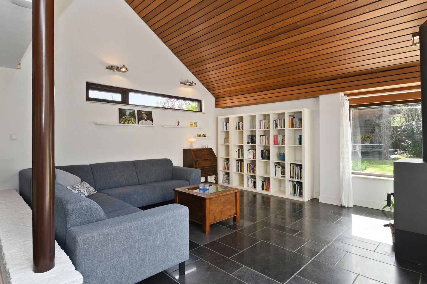 Foto 10 van Dordognelaan 40