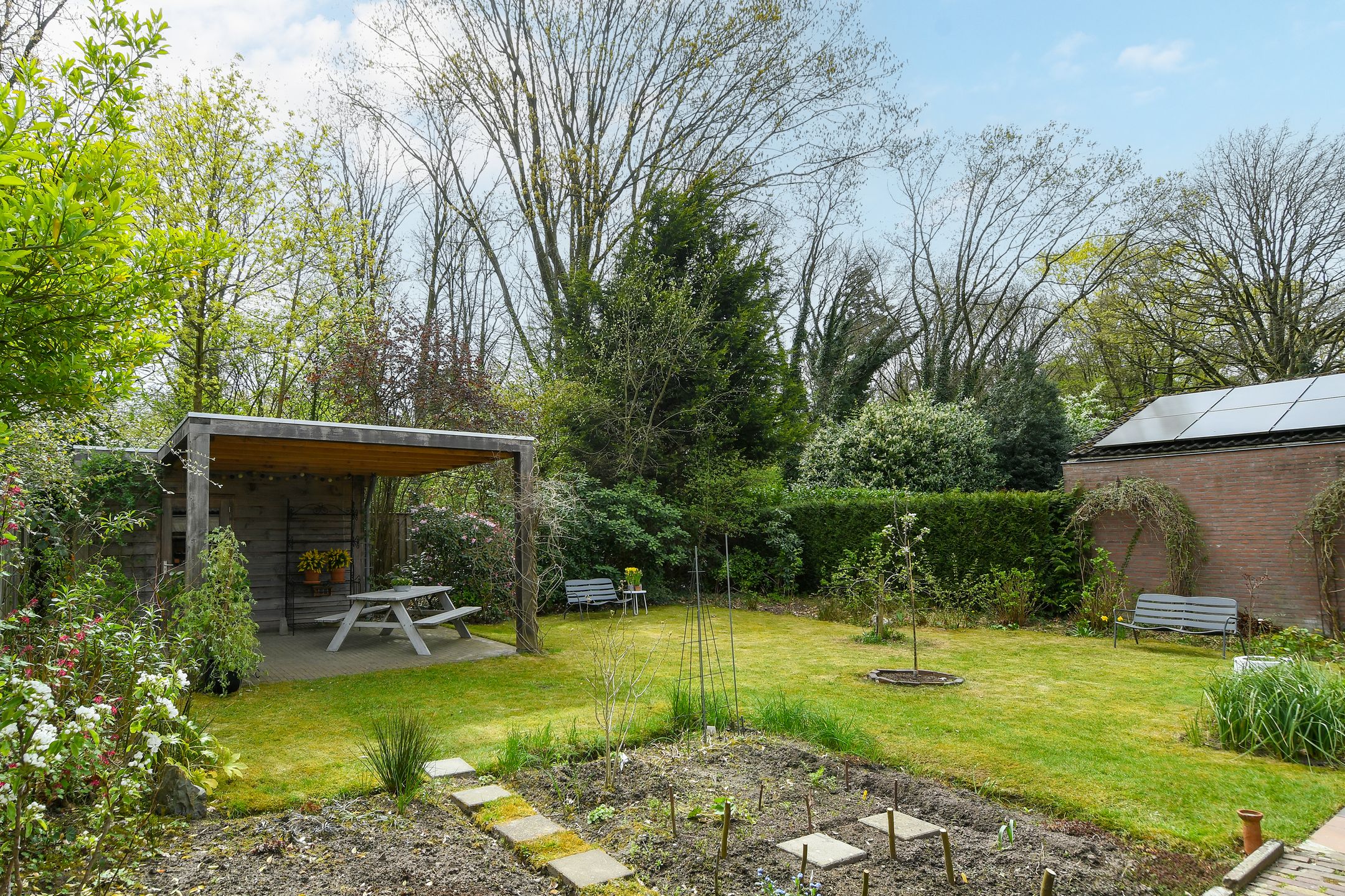 Foto 36 van Dordognelaan 40