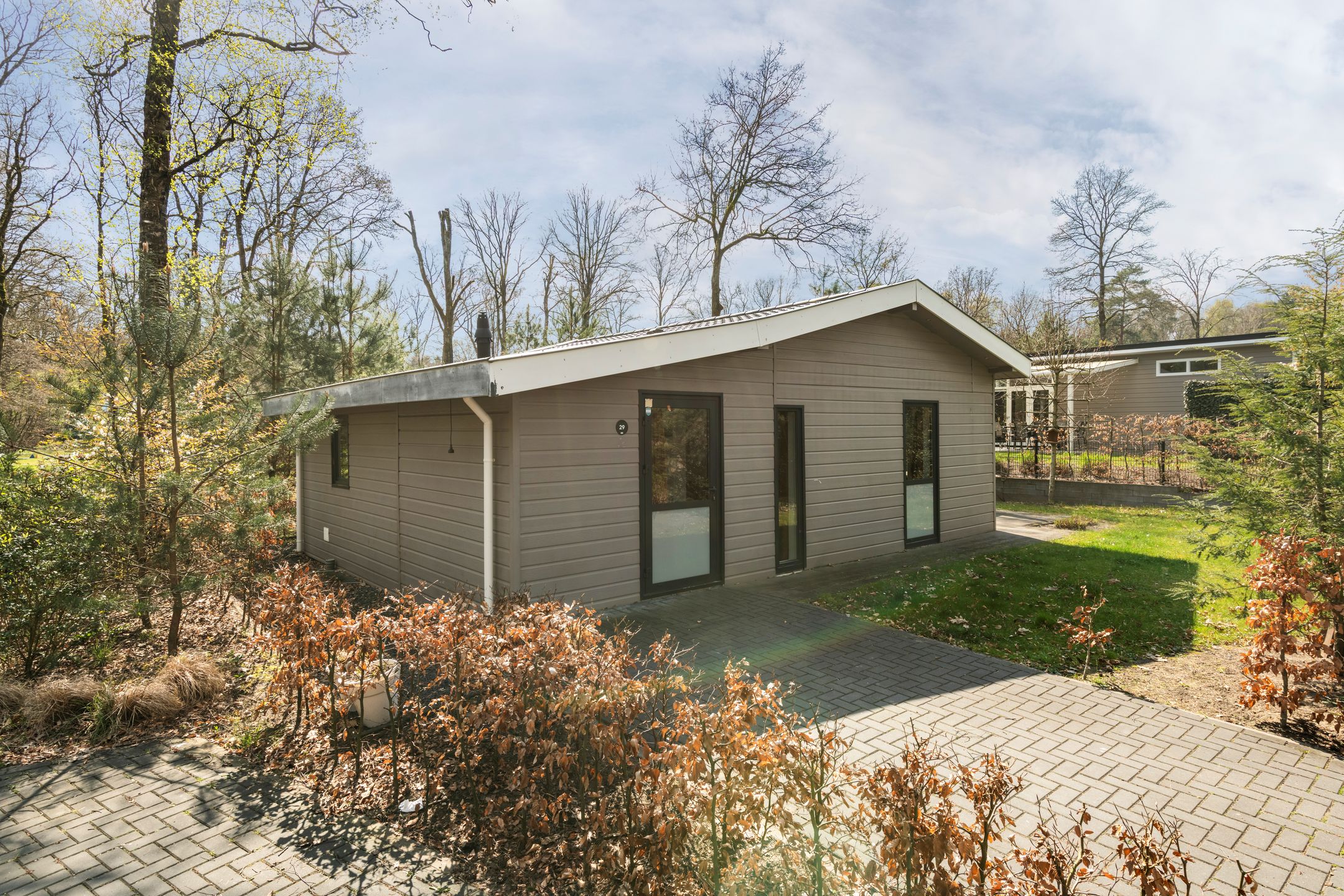2-bedroom freehold villa in Beekbergen — photo 1 of 5