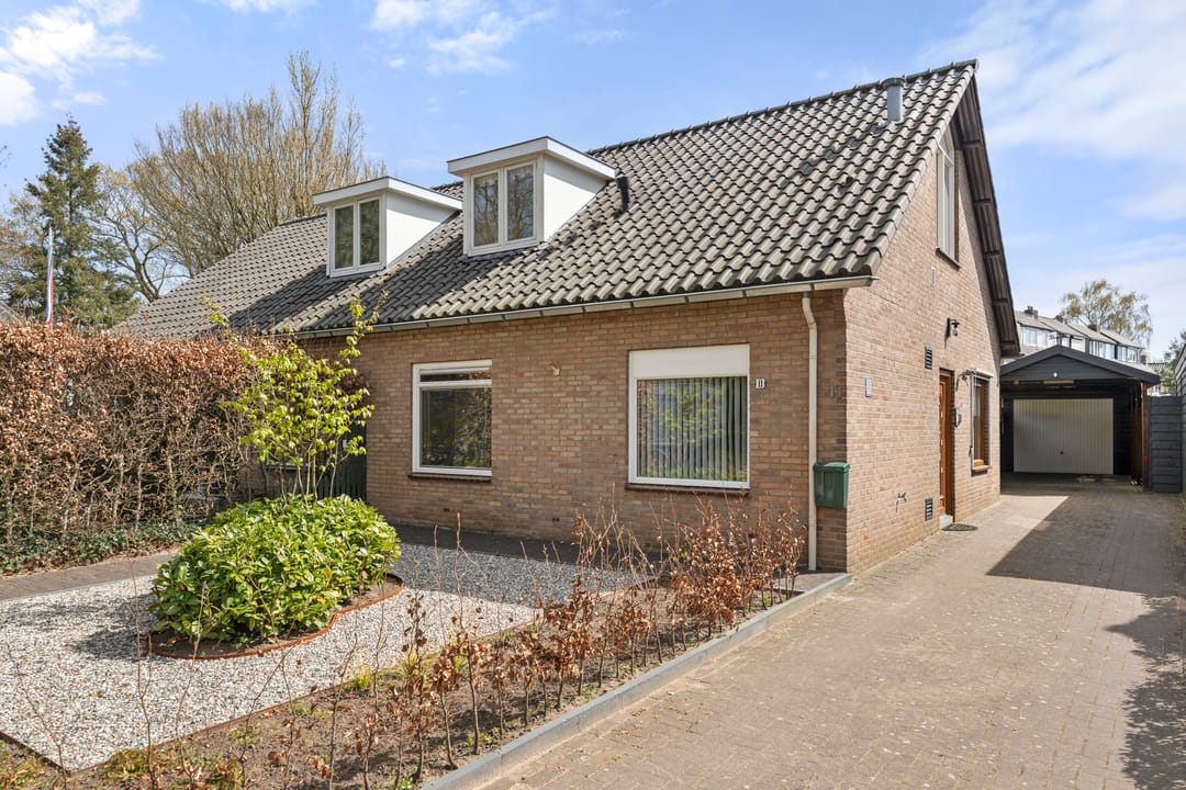 Foto 1 van Van Balverenweg 11