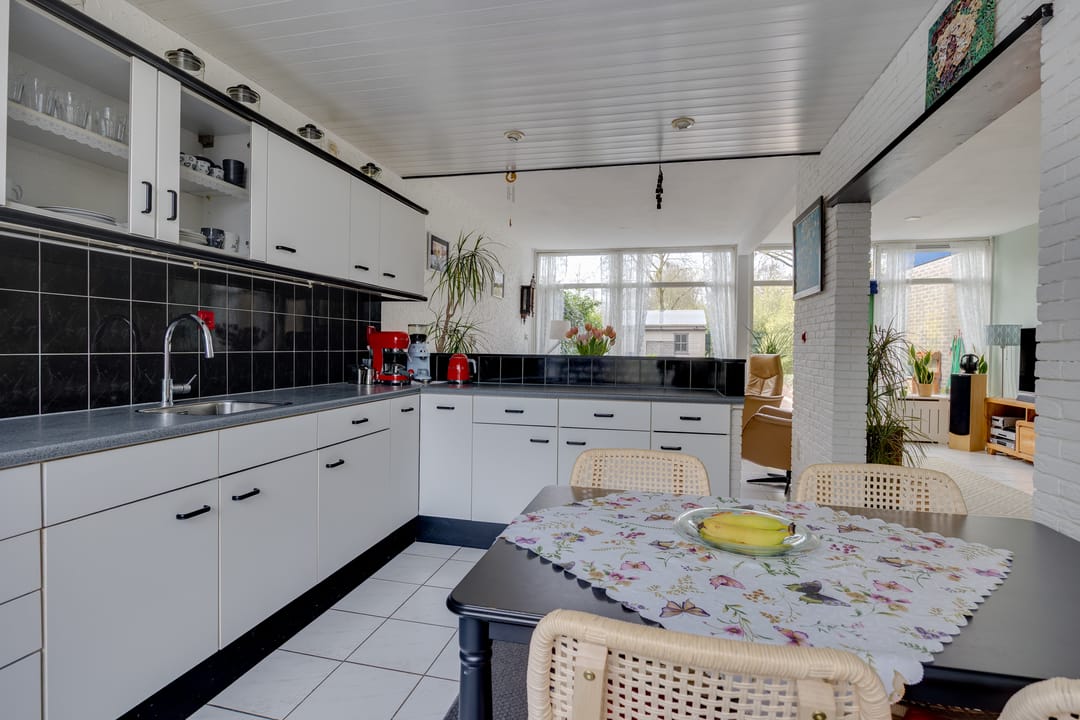 Foto 8 van Dioriet 12