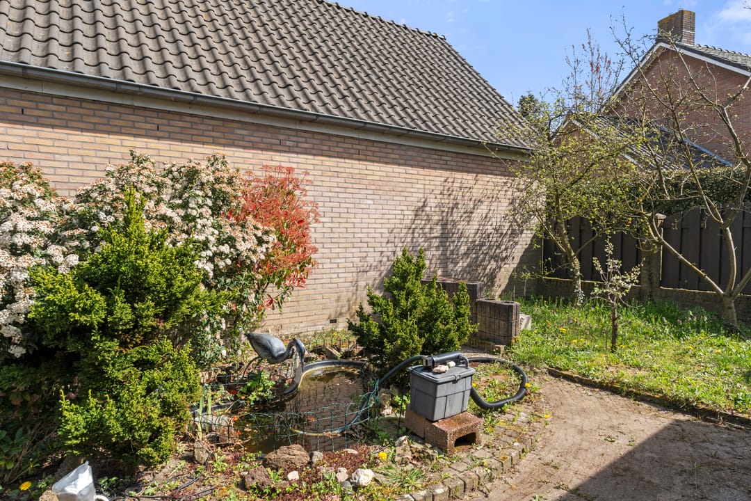 Foto 16 van Van Balverenweg 11