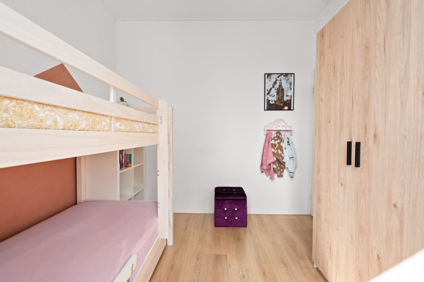 Foto 35 van Weg van de Vrede 22