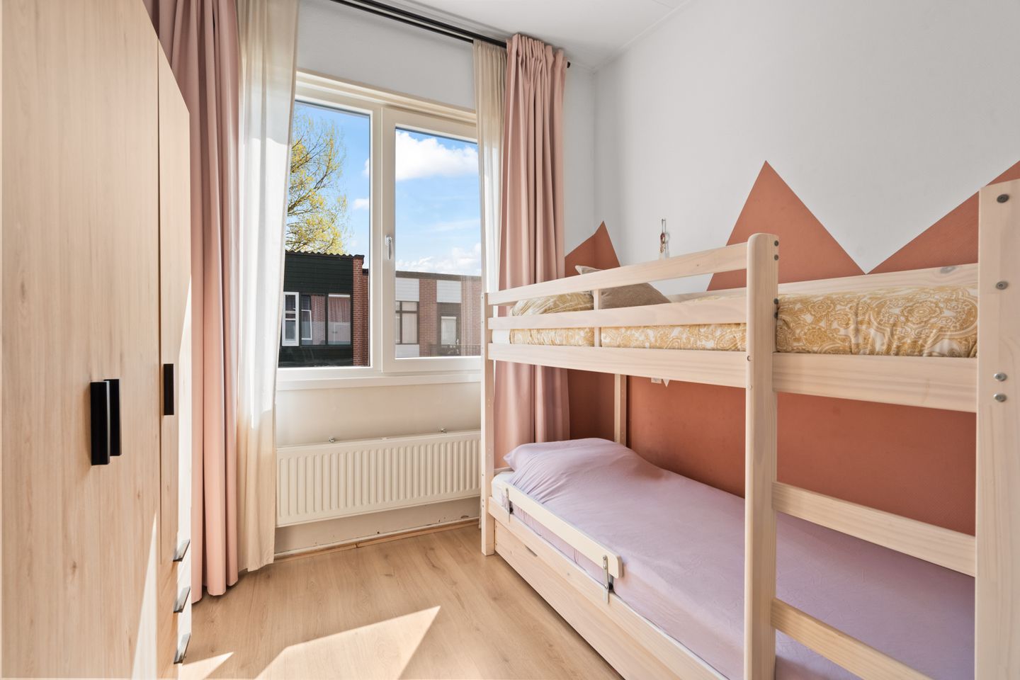 Foto 34 van Weg van de Vrede 22