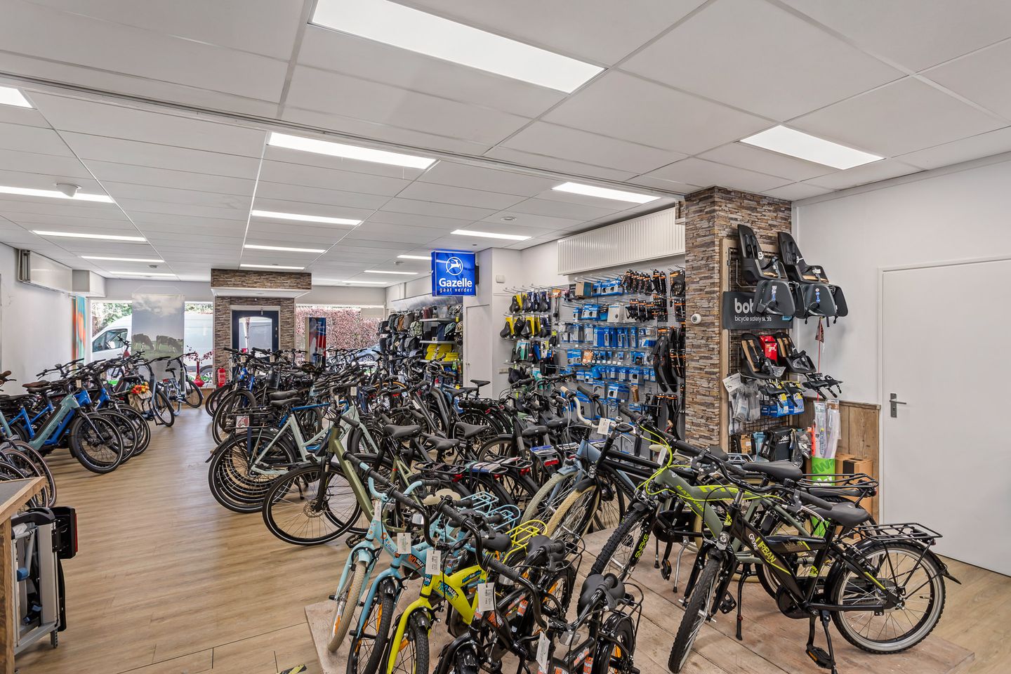 View photo 3 of Dorpsstraat 4-6