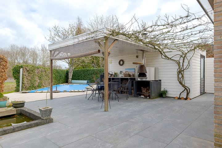 Foto 2 van Korenbloemweg 30