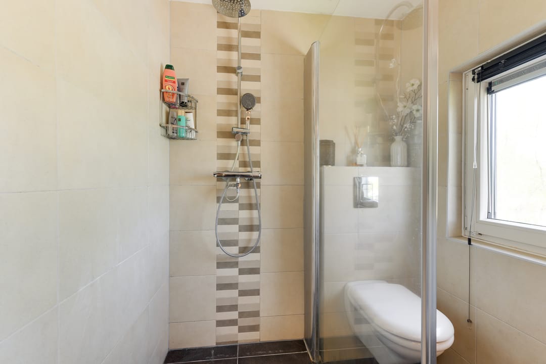 Foto 17 van De Ruyterstraat 18