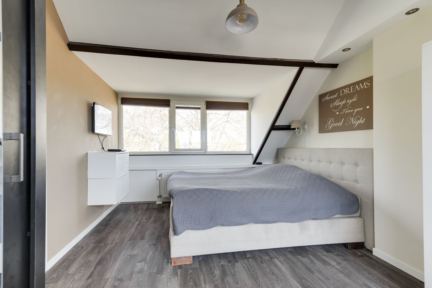 Foto 20 van De Ruyterstraat 18