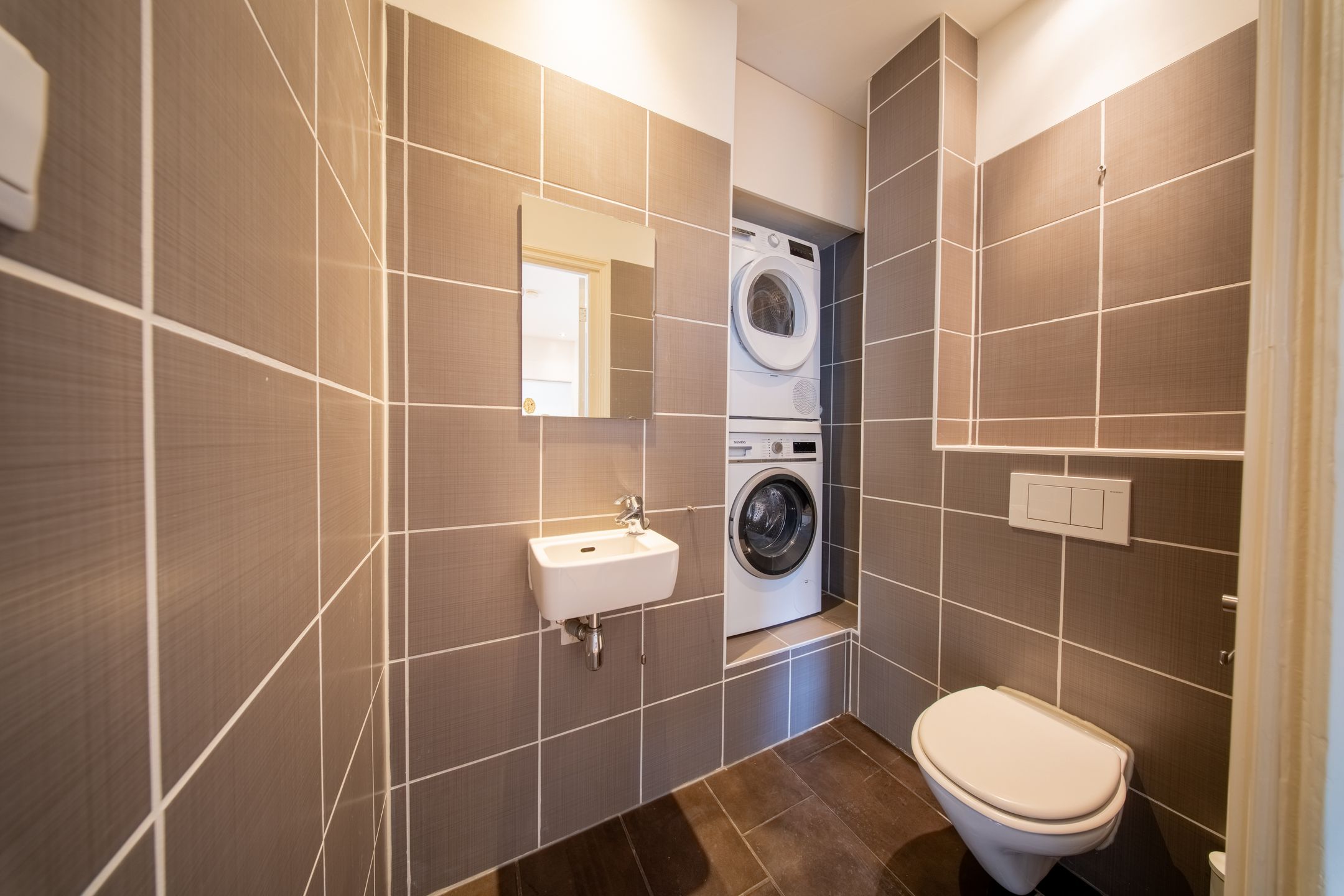 Foto 15 van Newtonstraat 361