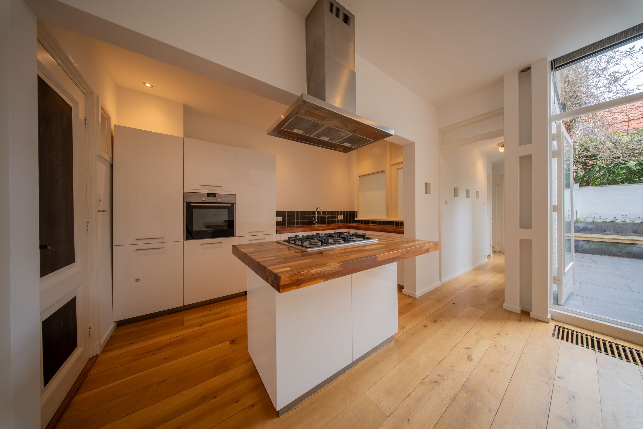 Foto 12 van Newtonstraat 361