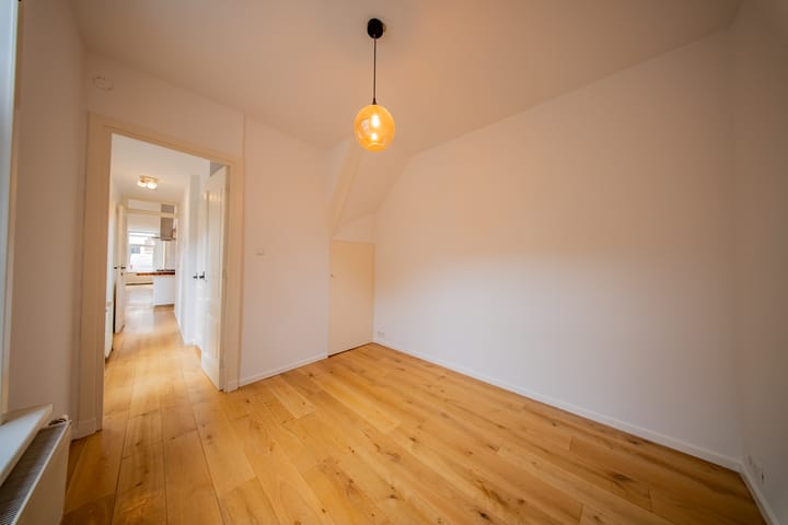 Foto 4 van Newtonstraat 361