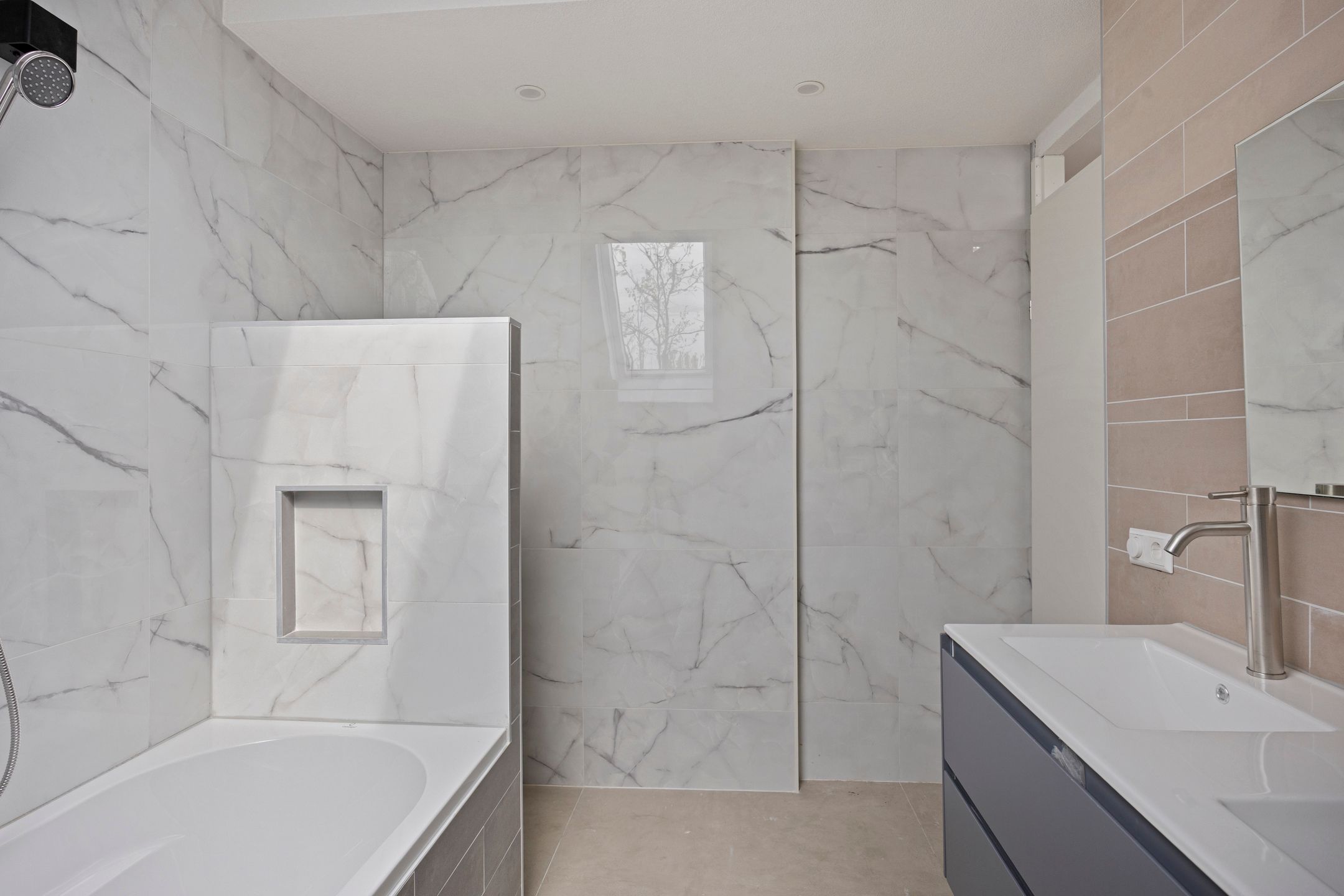 Foto 42 van Mr. Arend van der Woudenslaan 39